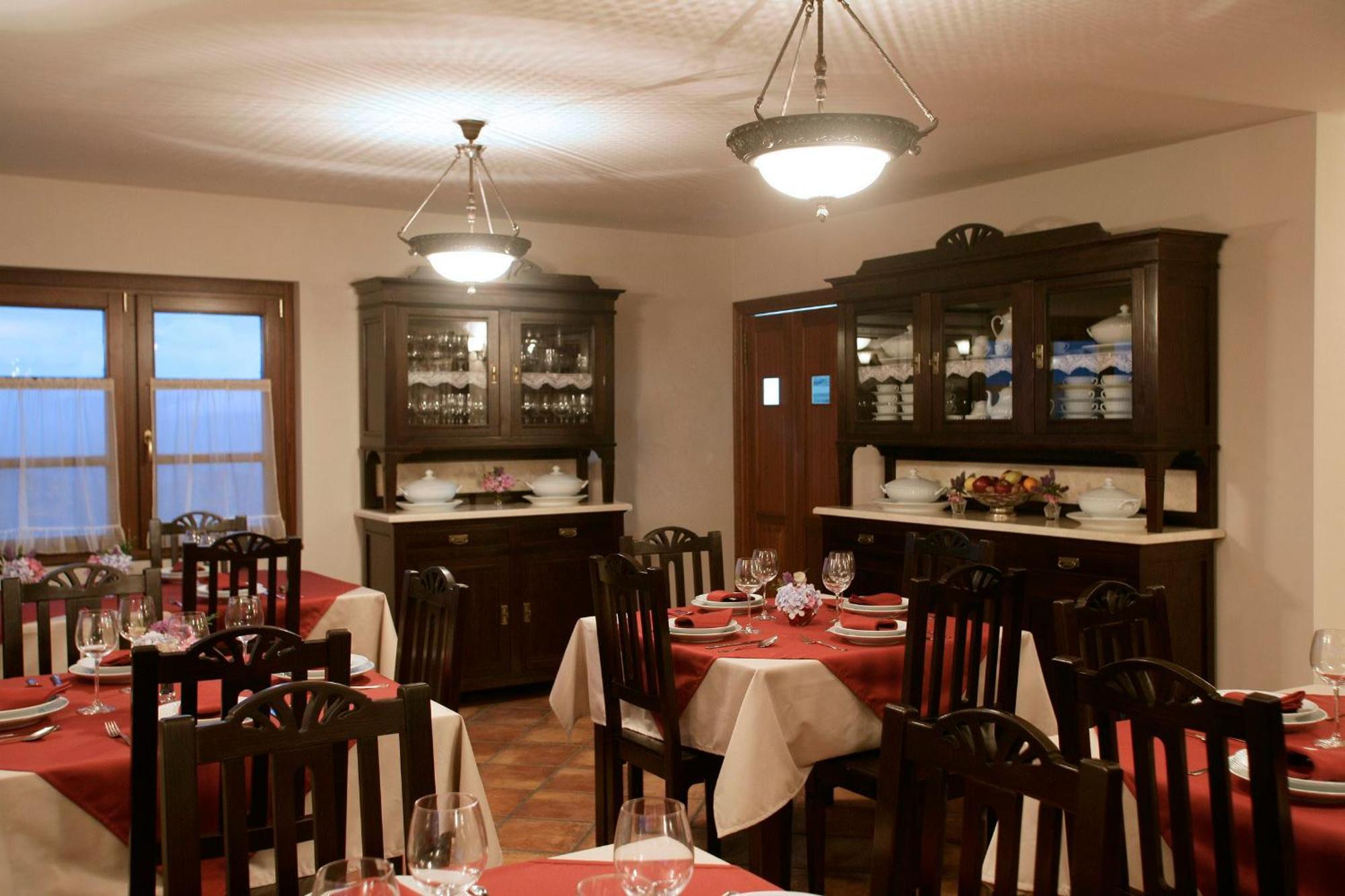 Hotel Rural Yeguada Albeitar Villayon Exterior photo